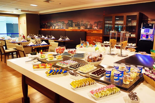 Buffet Snacks TRYP São Paulo Guarulhos Airport