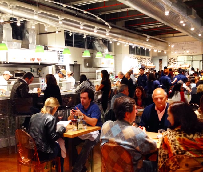 Um dos restaurantes dentro do Eataly em Sao Paulo