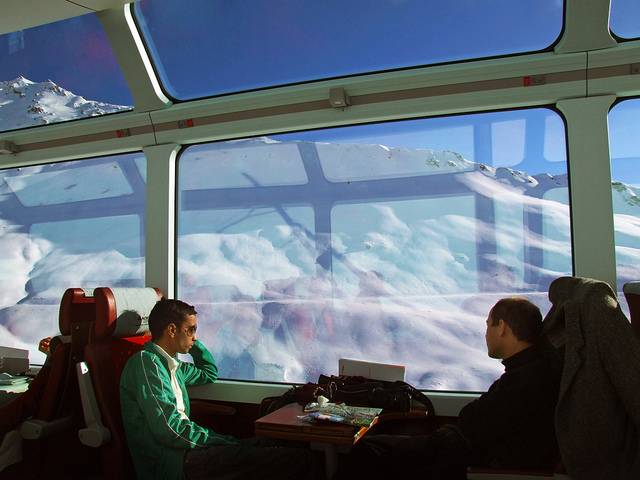 Glacier Express nos alpe suiços