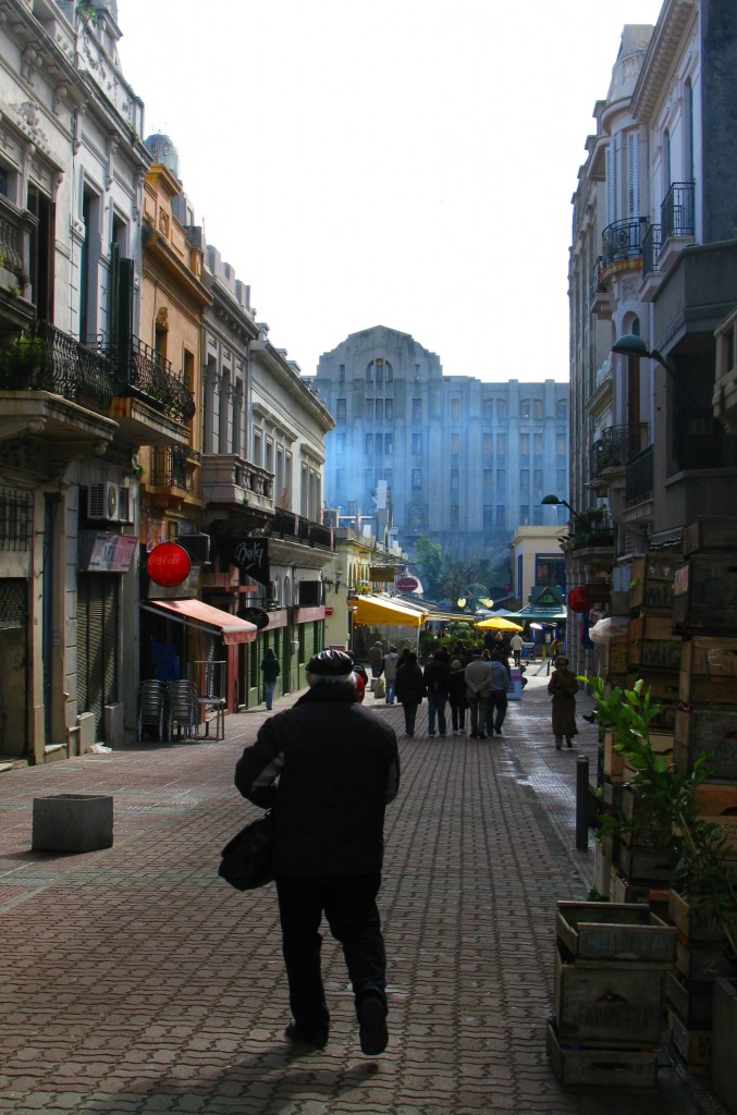 Mercado del Puerto no centro antigo de Montevidéu