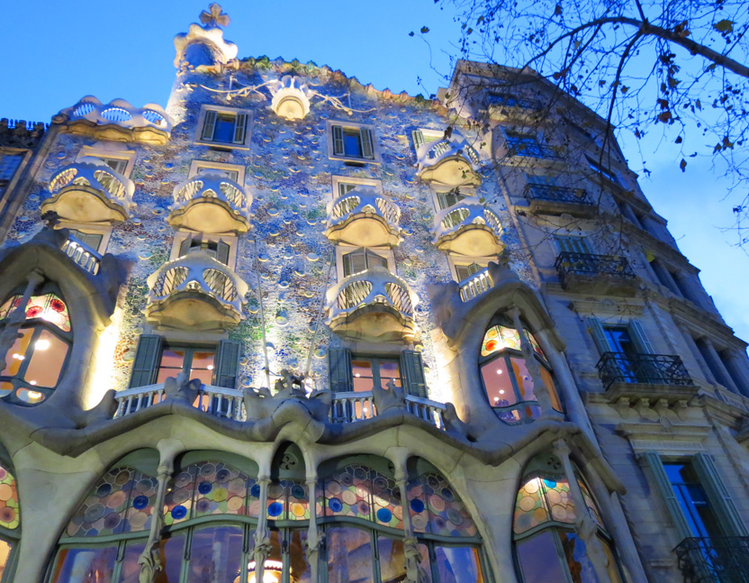 Fachada da Casa Batlló. Foto: GC/Blog Vambora!