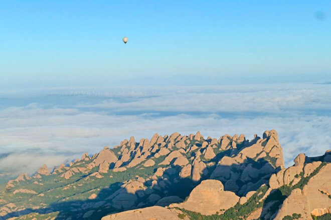 Voo de balao em Montserrat