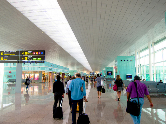 Aeroporto de Barcelona Aeroporto de Barcelona El Prat. Foto: shin--k, Flickr