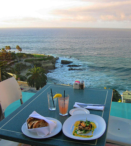 Vista do restaurante George's at the Cove. Foto: AMagill, Flickr