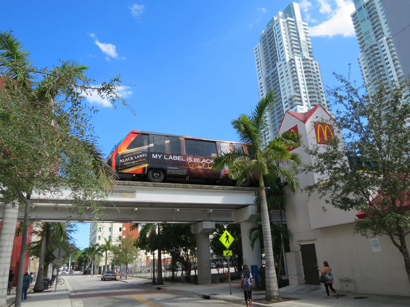 Metromover em Downtown Miami. Foto: GC/Blog Vambora!