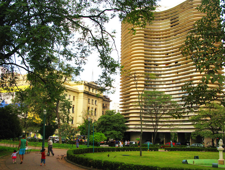 Praça da Liberdade: Uma das boas surpresas de Belo Horioznte. Foto: GC/Blog Vambora!