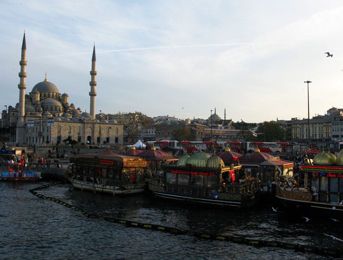 Porto de Eminönü, Istambul