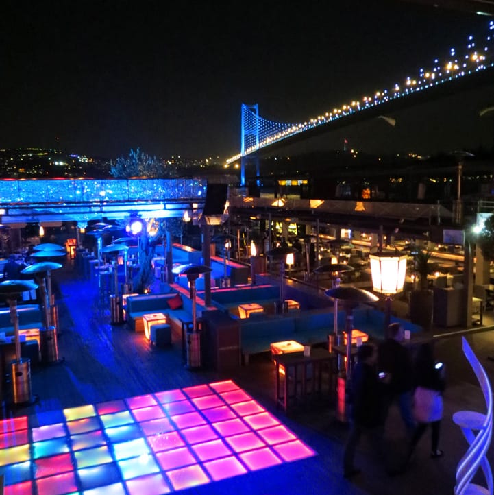 Reina, um dos melhores restaurantes e bares em Istambul
