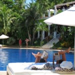 Descanso merecido: Day Card no DPNY Beach Hotel em Ilhabela Piscina Hotel DPNY