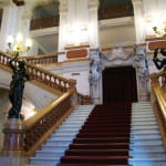 Roteiro cultural: Visita gratuita ao Teatro Municipal de São Paulo Escadaria do Theatro