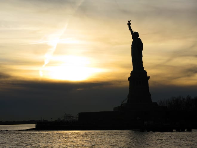 Estátua da Liberdade no por do sol