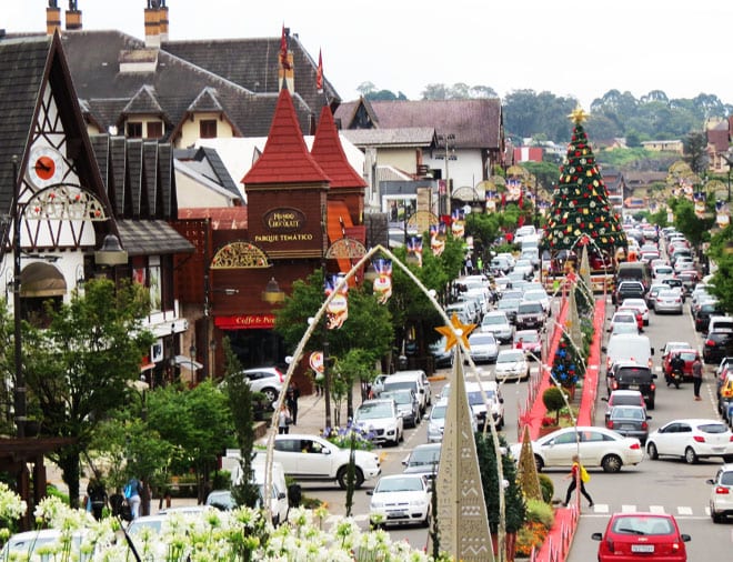 Gramado durante o Natal Luz