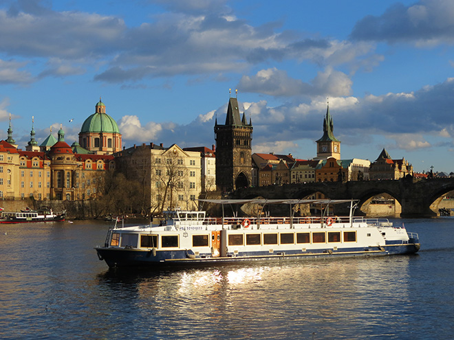Passeio de barco em Praga