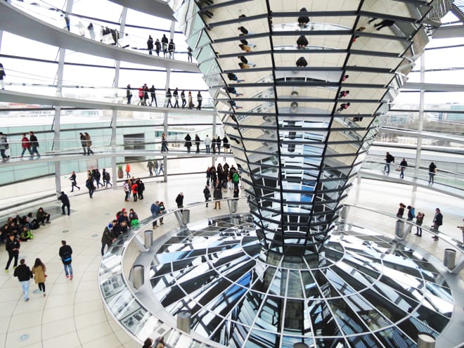  Cúpula do Reichstag em Berlim