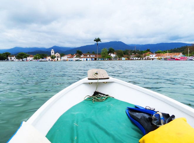 Passeio de barco em Paraty