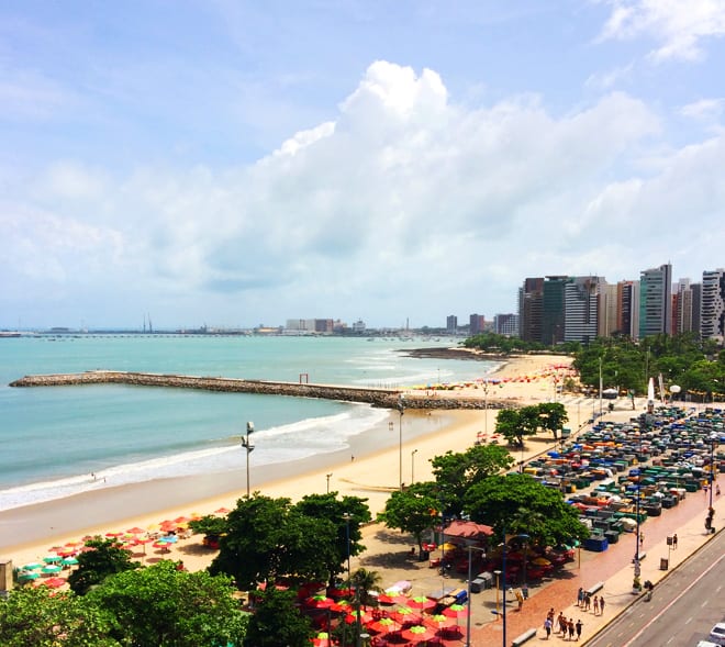 Vista da orla de Fortaleza do Hotel Luzeiros, um dos melhores lugares onde ficar em Fortaleza