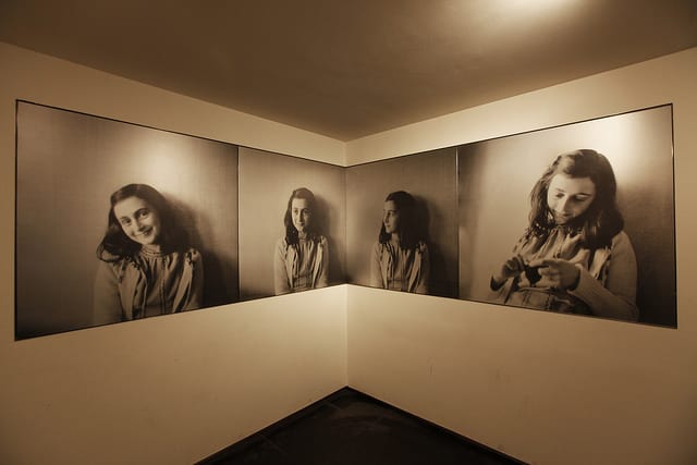 Casa de Anne Frank em Amsterdam. Foto: © Anne Frank Stichting / Fotograaf: Cris Toala Olivares