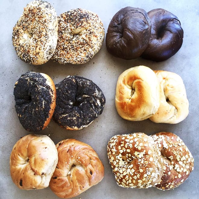 Diferentes tipos de bagel. Foto: Ess-a-Bagel/Divulgação