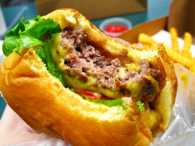 Hambúrguer do Shake Shack em Nova York. Foto: GC/Blog Vambora!