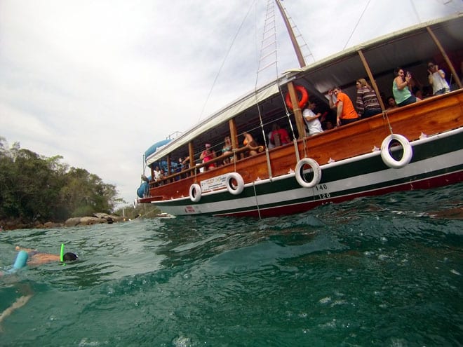 Passeio de escuna na baia de Angra dos Reis e Ilha Grande
