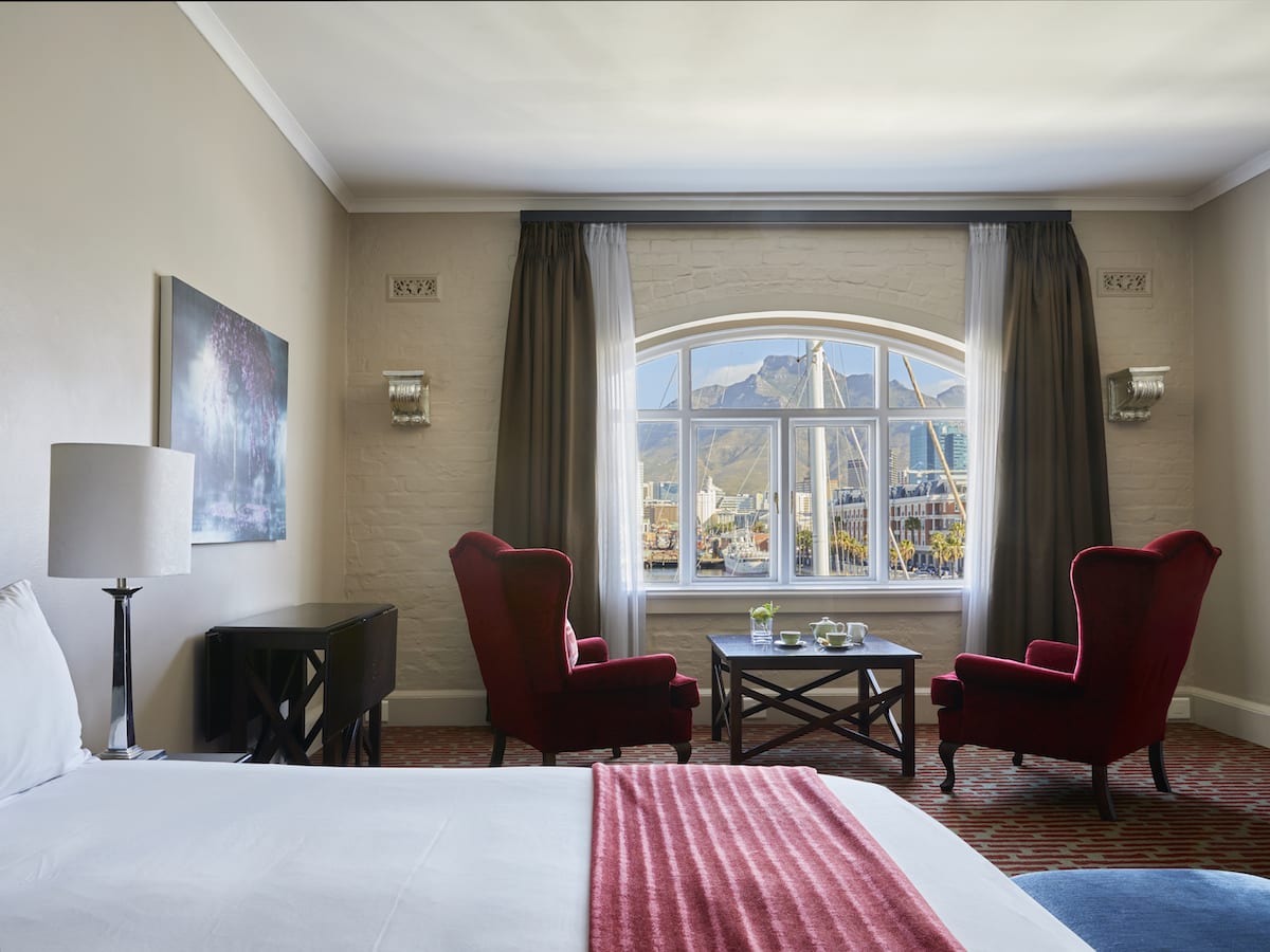 Victoria-Alfred-Hotel_Mountain-Room-2