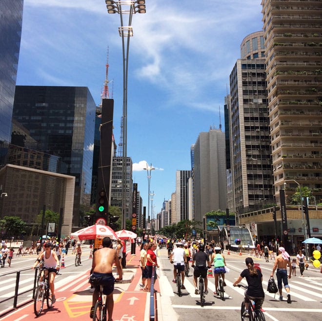 Domingo Avenida Paulista