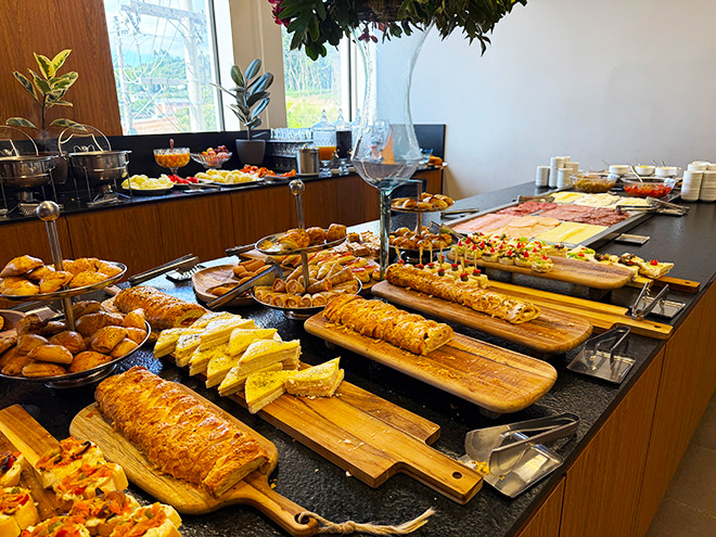 Cafe da manha no Plaza Hotel & Boulevard Convention