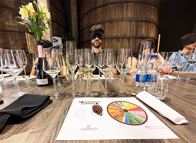 Degustação às cegas na Vinícola Garibaldi.