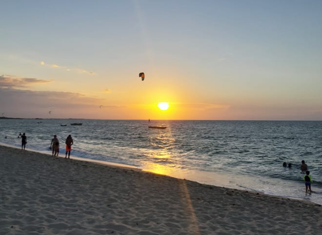 Kitesurf na praia de Barra Grande, no Piauí. Foto: Lucas Gonçalves